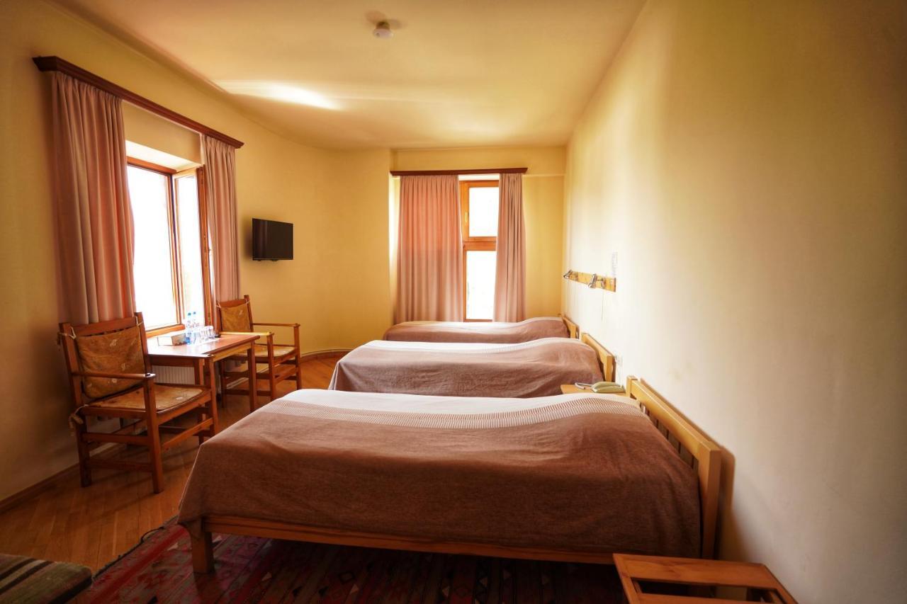 Hotel Mirhav Ґоріс Екстер'єр фото