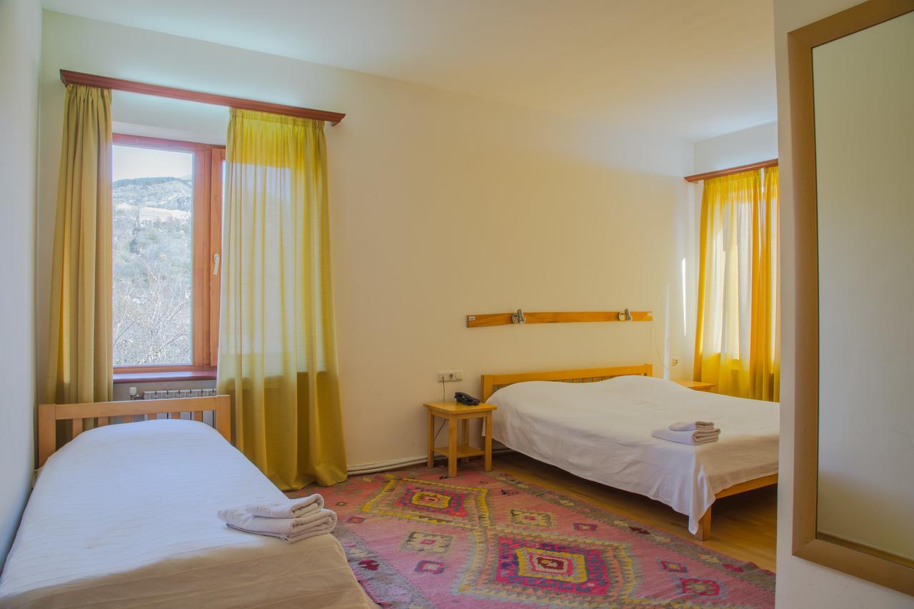 Hotel Mirhav Ґоріс Екстер'єр фото